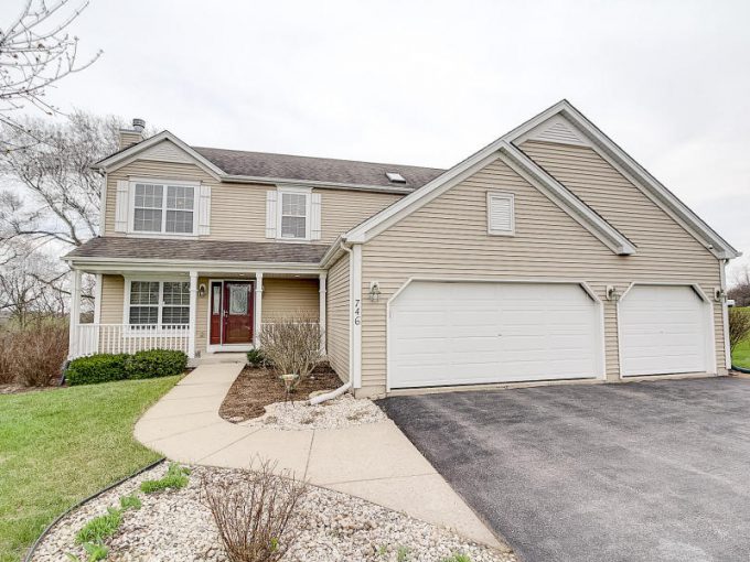 746 Oak Ridge Ln, Genoa City, Wisconsin 53128-2067